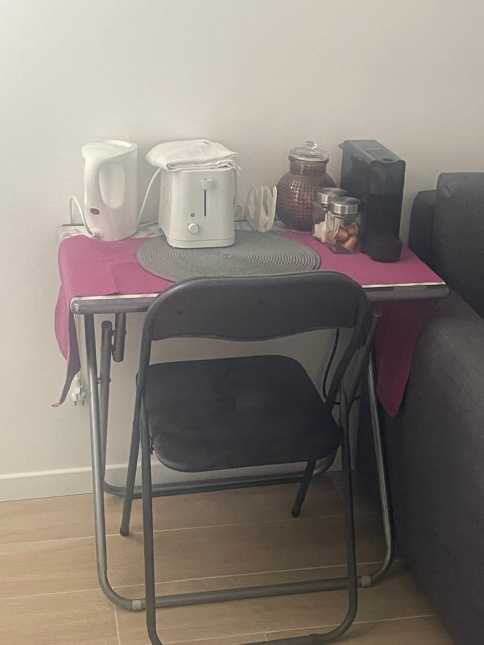 Coffee/tea facilities, Dining area