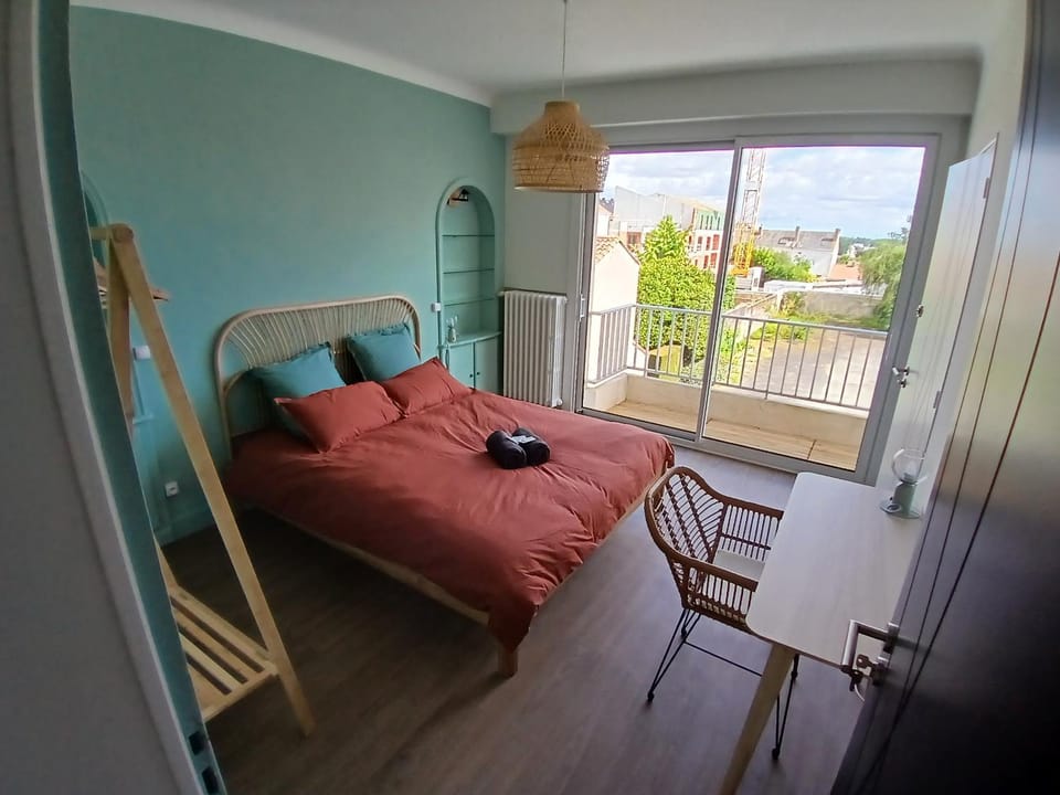 Bed, Bedroom