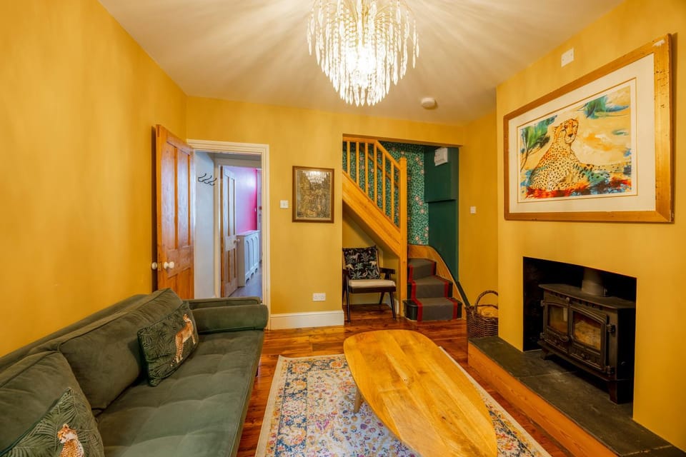 Living room, fireplace