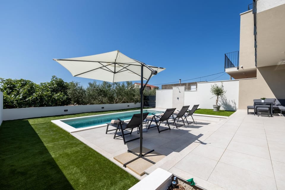 New Villa Horizont with the heated Pool near Split Villa in Šibenik-Knin County, Croatia