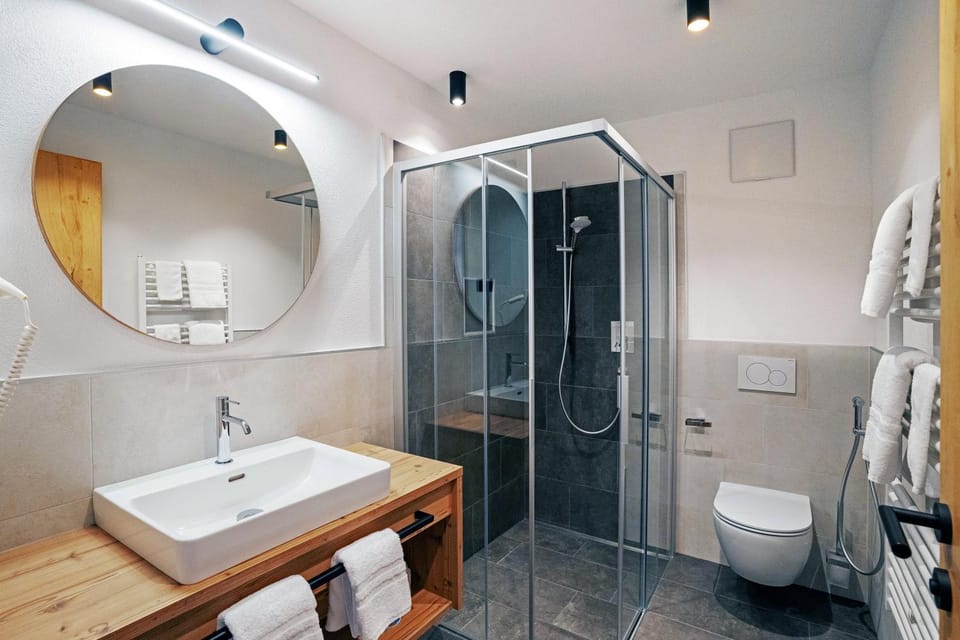 Shower, Bathroom