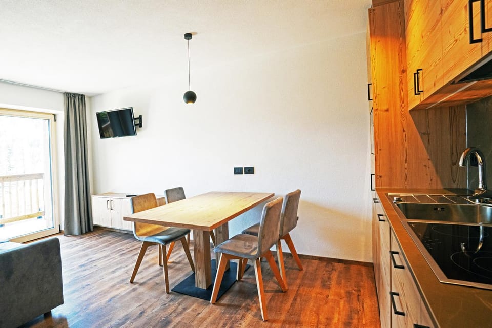 Kitchen or kitchenette, Living room, Dining area, stove