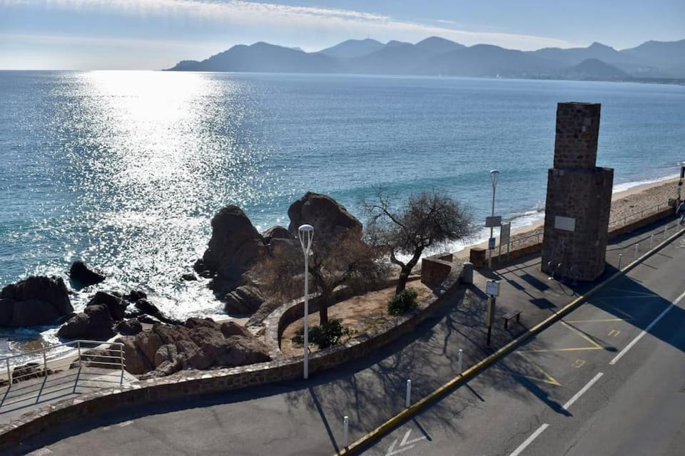 Studio bord de mer Apartment in Cannes