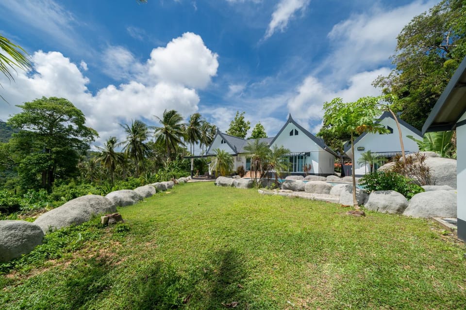 Property building, Natural landscape, Garden, Garden view
