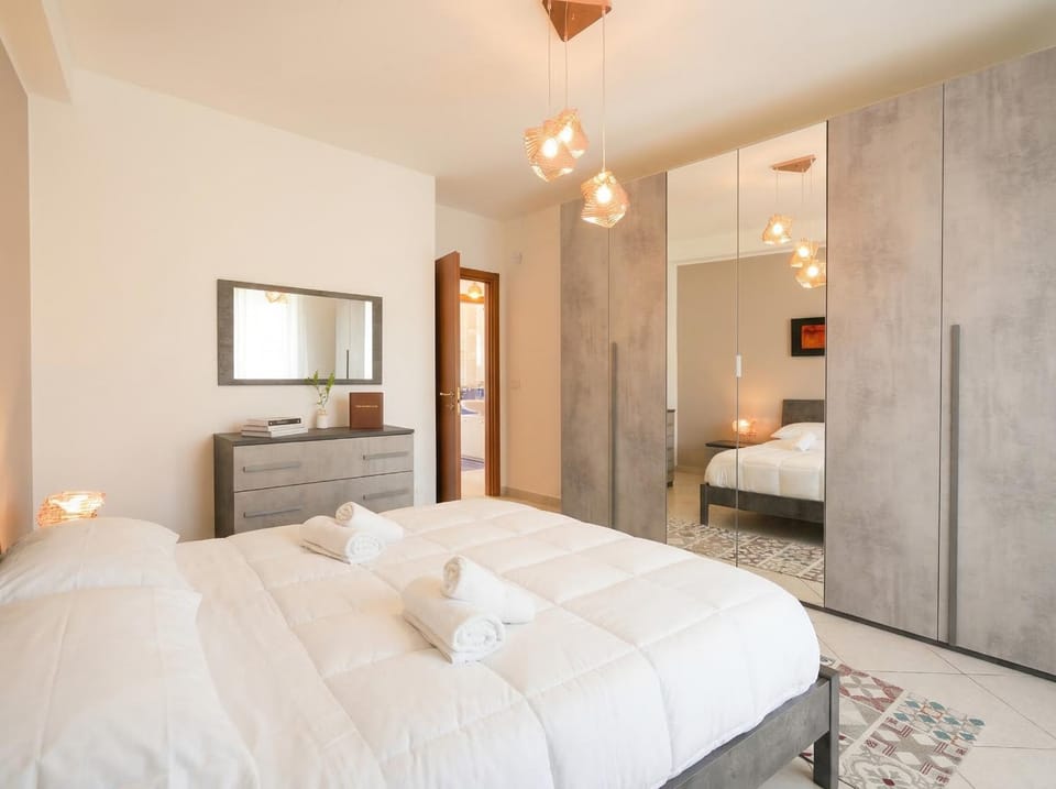 Mistral Suite Apartment - free private car park Apartment in Bari