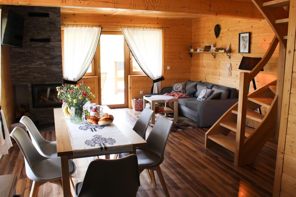 TV and multimedia, Living room, Seating area, fireplace