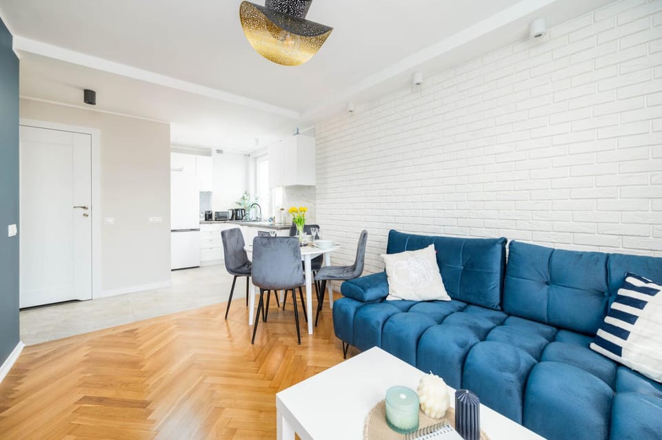 Kitchen or kitchenette, Living room, Seating area