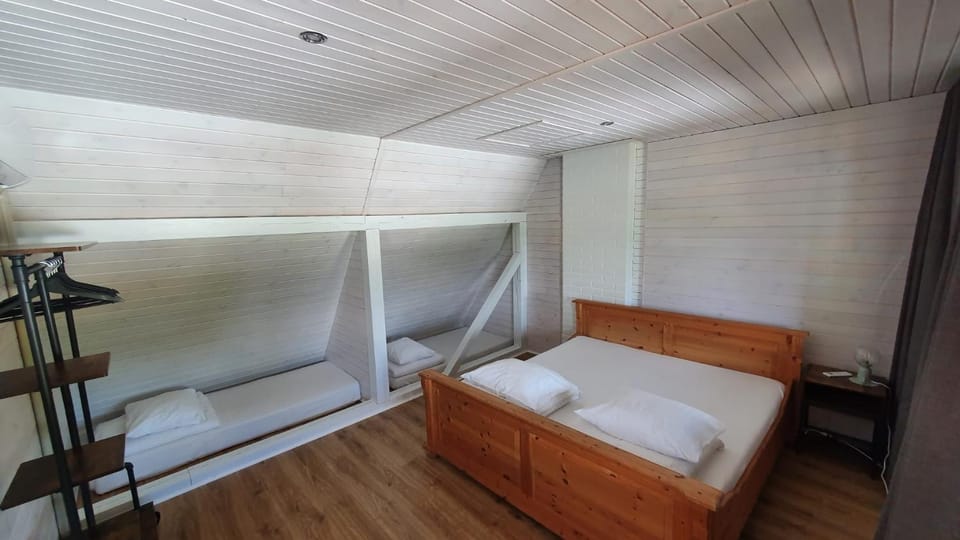 Ventas - viesu māja un laivu noma House in Latvia