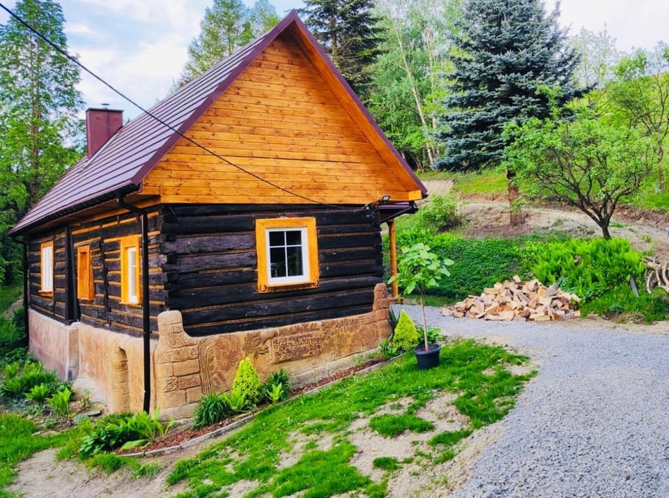 Property building, Day, Natural landscape, Garden, Garden view