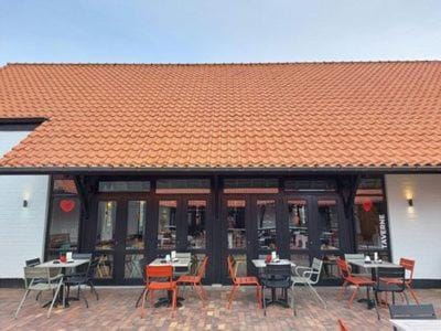 Restaurant/places to eat, Restaurant/places to eat