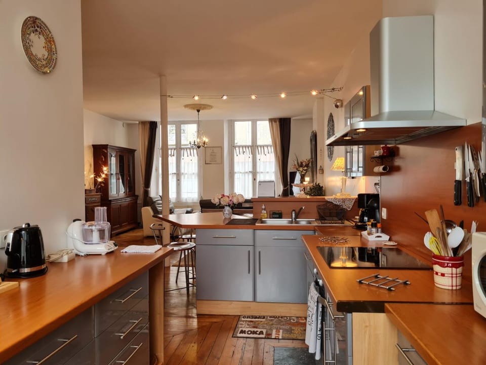Kitchen or kitchenette, stove