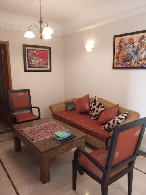 Le Fairouz Appartement Haut Standing centre ville Piscine Apartment in Marrakesh