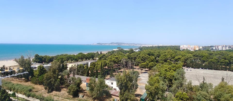 Penthouse d'exception avec Rooftop vue mer et colline 3 chambres sur 2 étages 100m de la plage Apartment in Tirana County, Albania