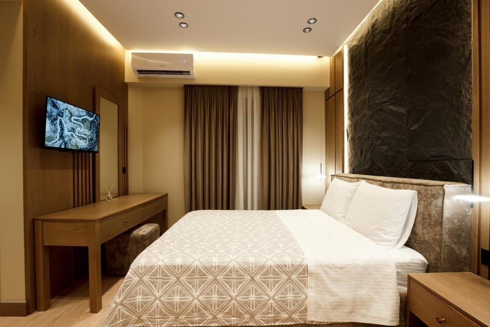 Bed, Bedroom, air conditioner