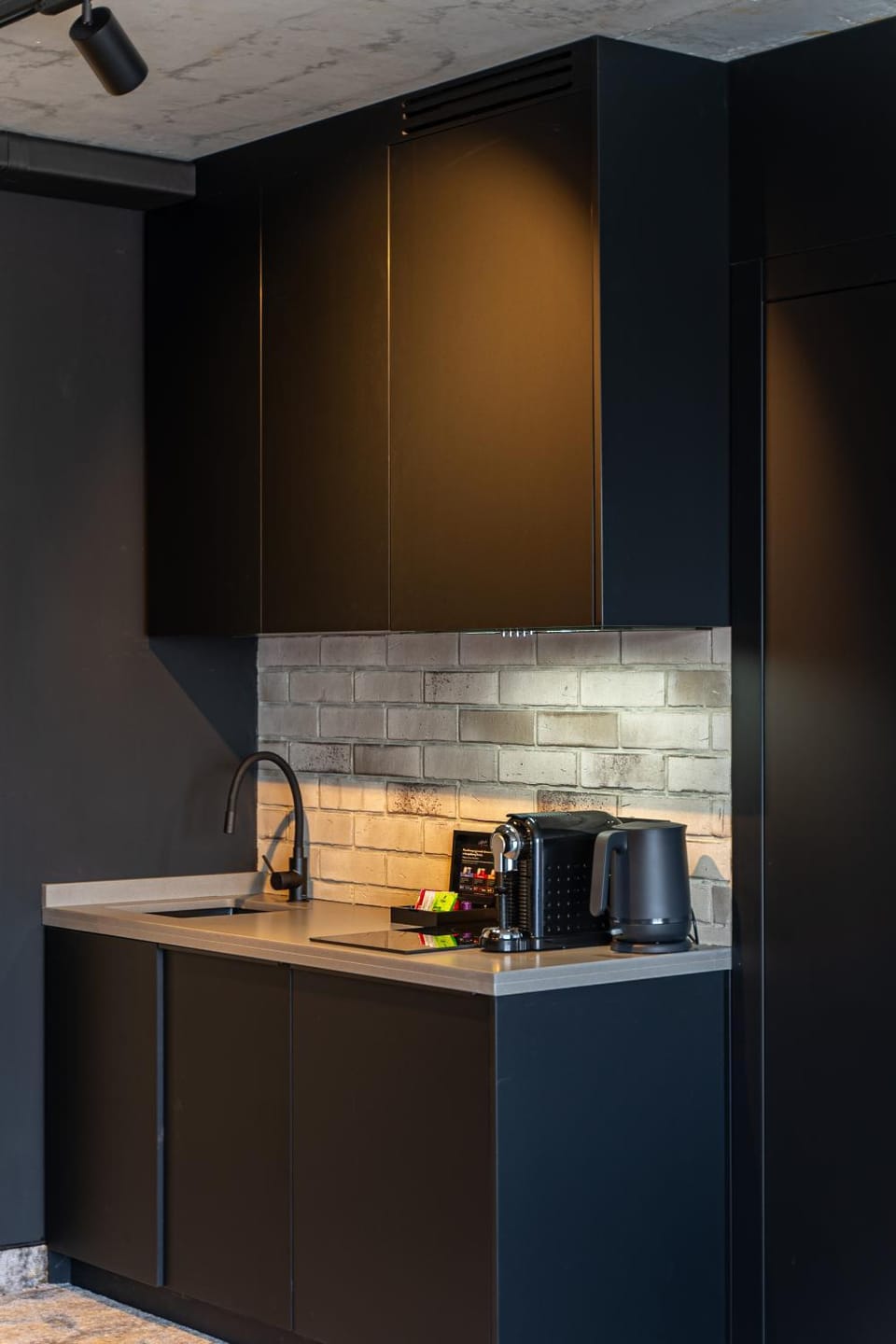 Coffee/tea facilities, Kitchen or kitchenette