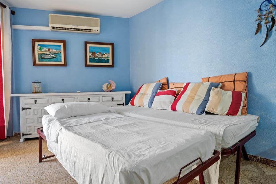 Living room, Bedroom