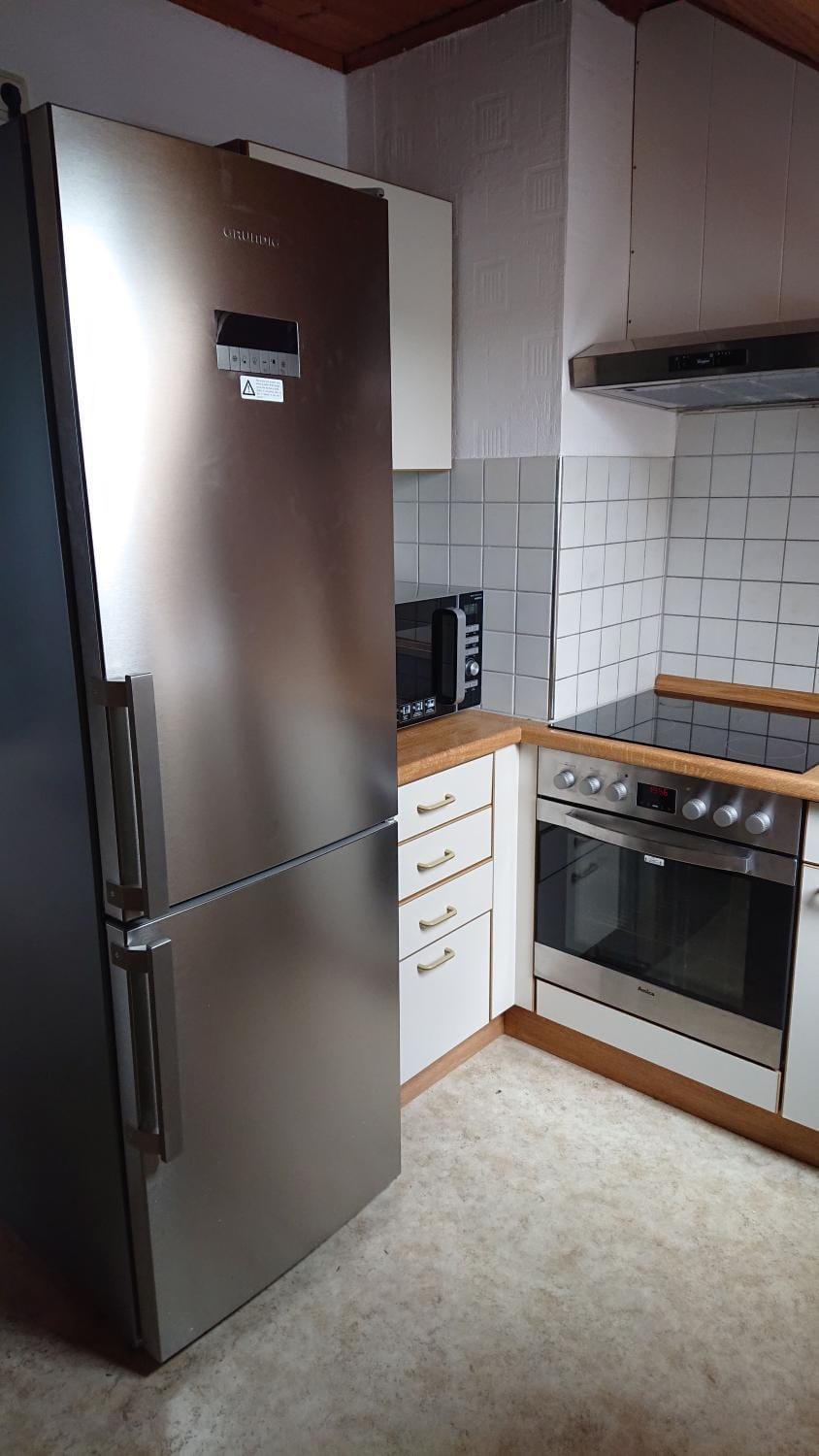 Kitchen or kitchenette, microwave, stove, kitchen
