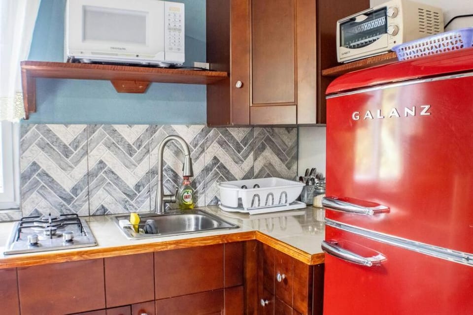 Adventurers Inn Apartment in Caribbean