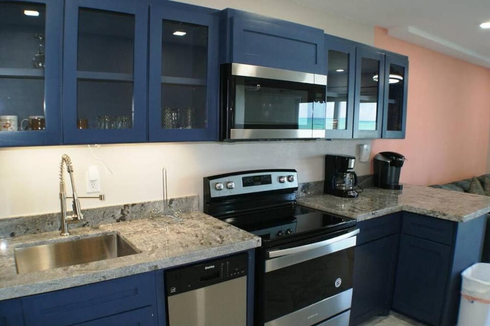 Aquarius#403 beachfront with ocean view Apartment in South Padre Island