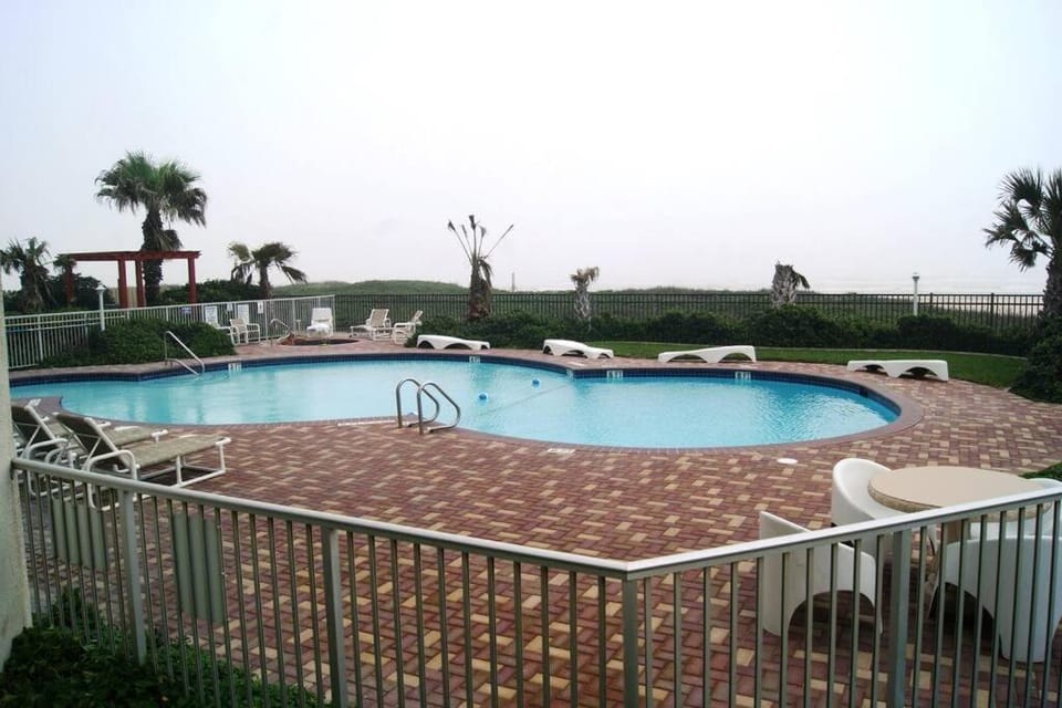 Aquarius#403 beachfront with ocean view Apartment in South Padre Island