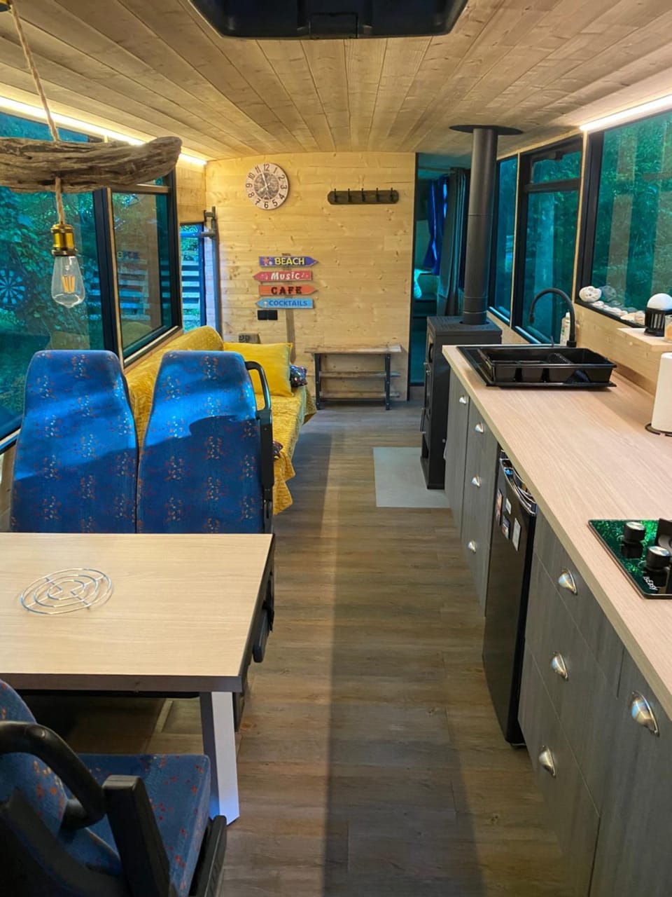 Woody Wood Bus Luxury tent in Nouvelle-Aquitaine