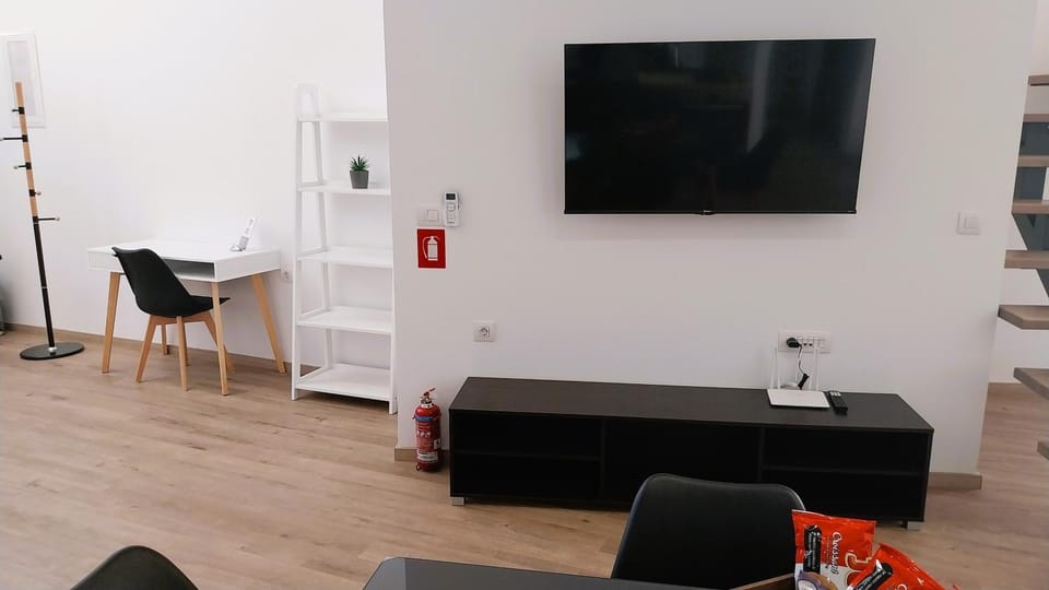 TV and multimedia, Seating area