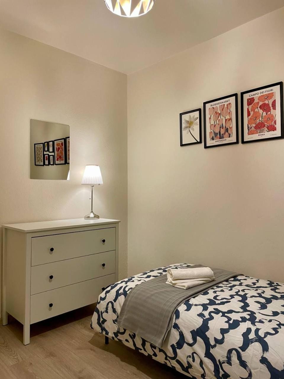 HALBY rooms Prosta 2 Bed and Breakfast in Warsaw