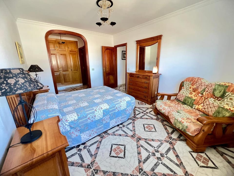 Bed, Photo of the whole room, Bedroom, wardrobe