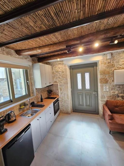Rafeio Roustic Maisonette House in Crete