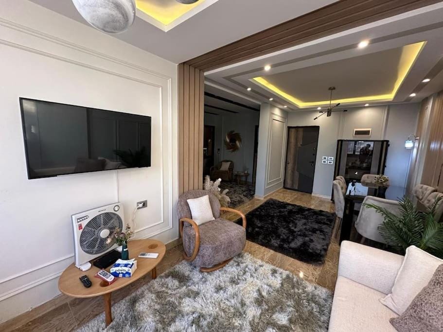 Elegant 3BR Seaview Apartment Apartment in Alexandria