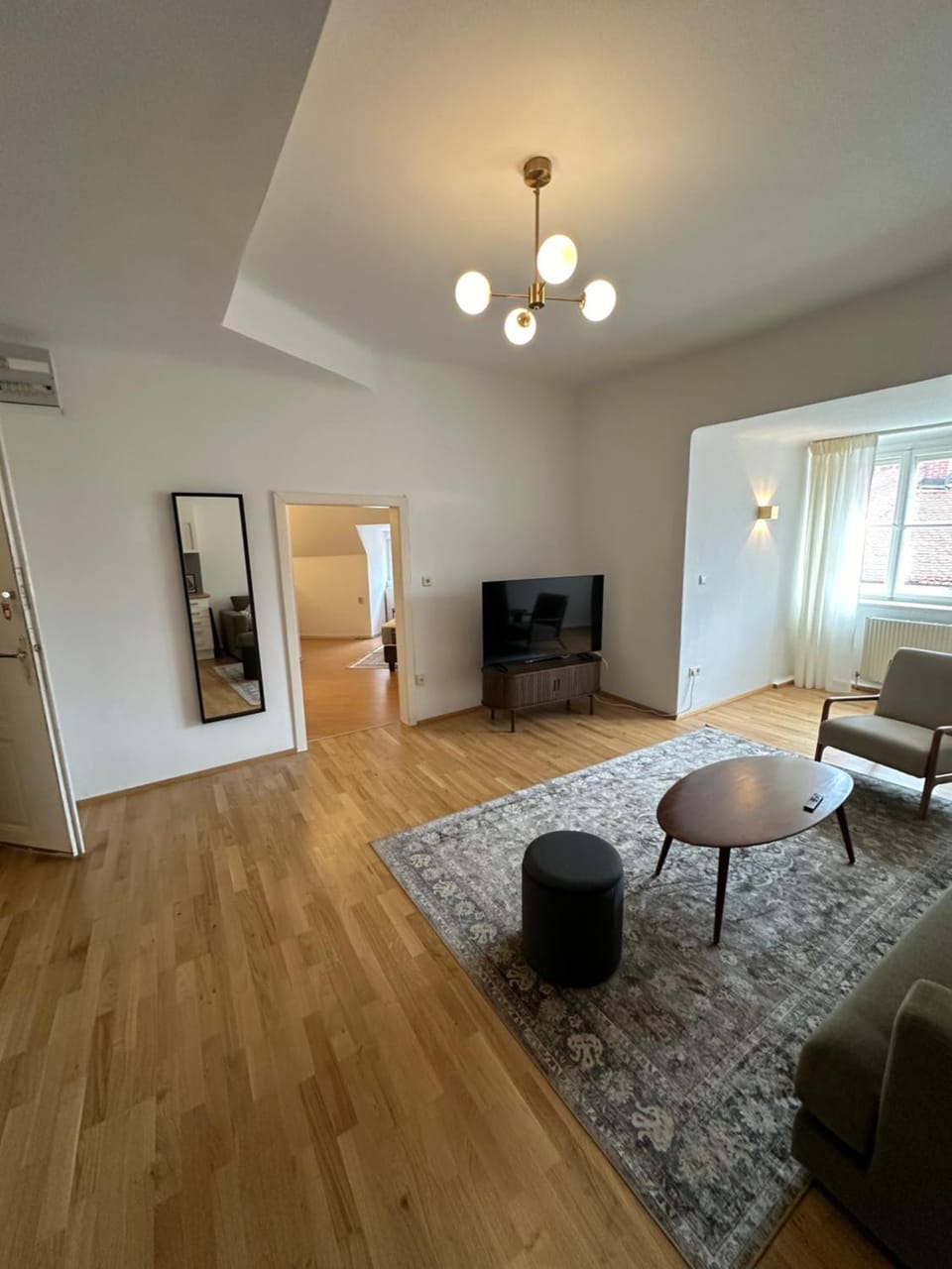 TV and multimedia, Living room, Seating area