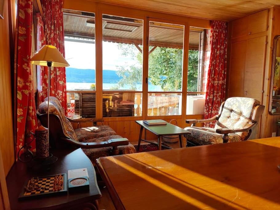 Chalet cosy au bord du lac Chalet in Neuchâtel, Switzerland