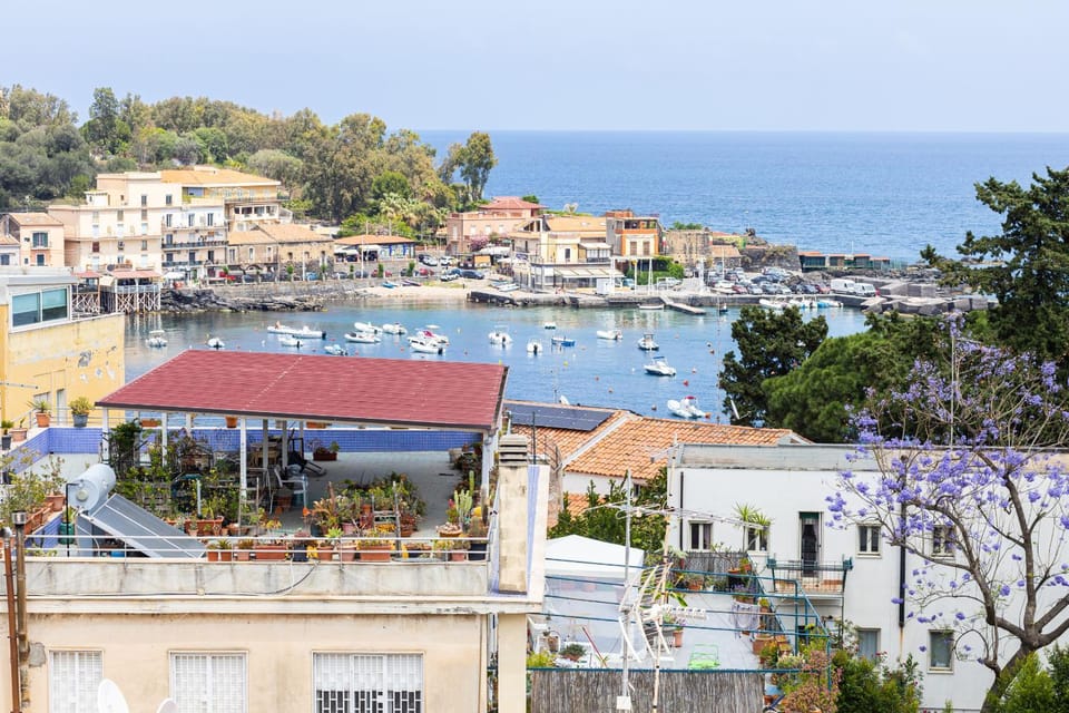 Nearby landmark, Neighbourhood, City view, Sea view