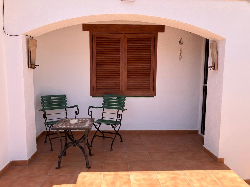 Patio, Balcony/Terrace, Seating area