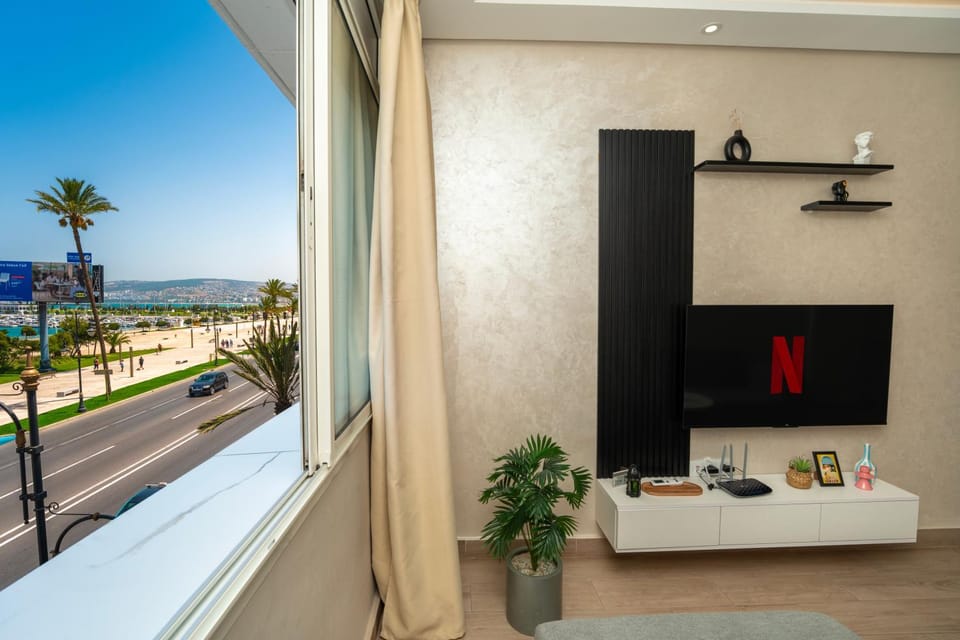 Appartement Haut Standing en face de la Marina et à 200m du port de Tanger - Appt 2 Apartment in Tangier
