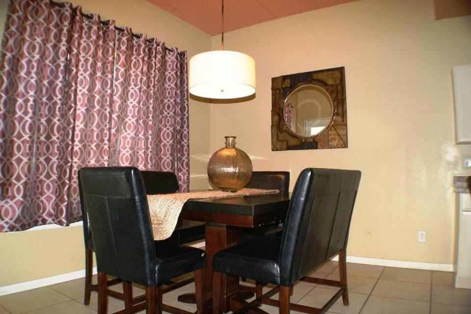 Las Marinas 106 Channelfront boatslip waterview Apartment in South Padre Island