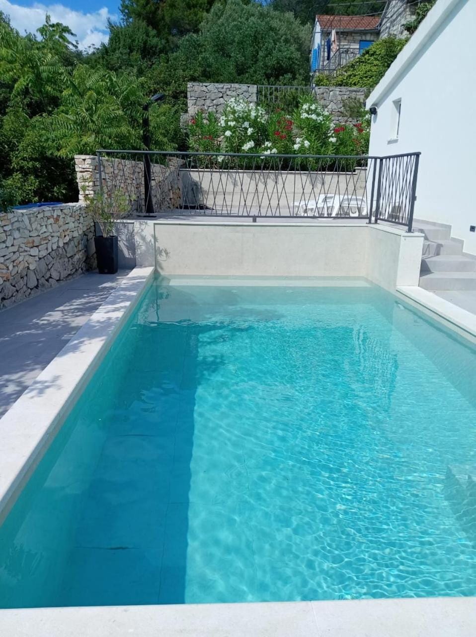 Villa Mala Smišna Poolside Paradise by the Sea Villa in Split-Dalmatia County