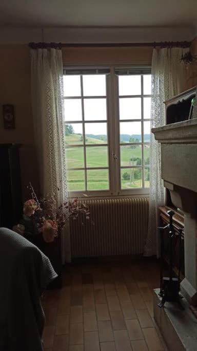 Maison de campagne avec accès à une piscine partagée - Linge non fourni House in Nouvelle-Aquitaine