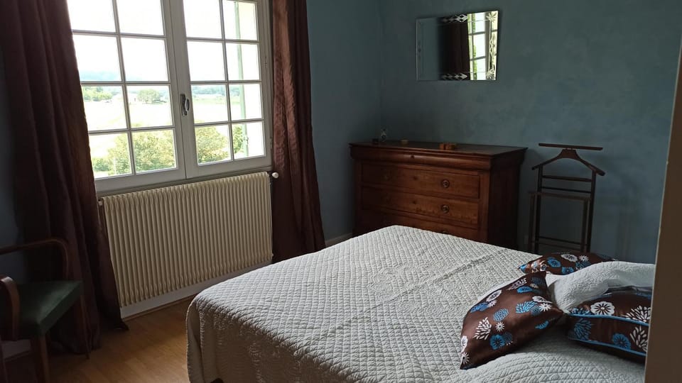 Maison de campagne avec accès à une piscine partagée - Linge non fourni House in Nouvelle-Aquitaine