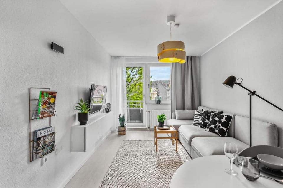 Neue Wohnung - stylisch - citynah - mit Lift - Nähe DUS & Dortmund & Köln & Essen Apartment in Wuppertal
