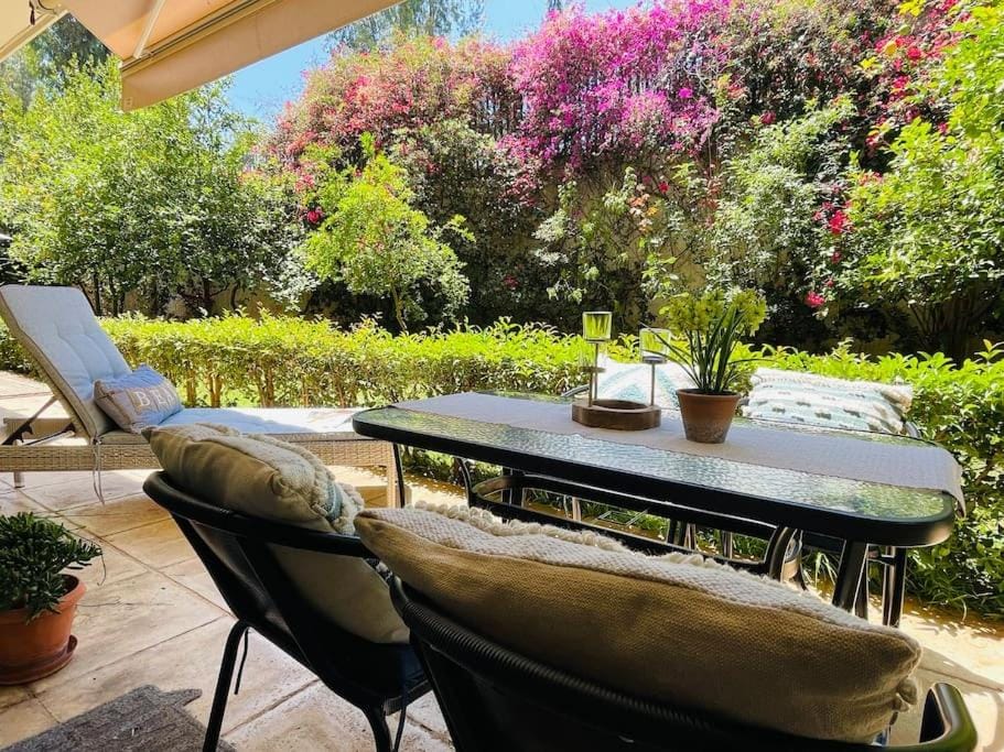 Garden, Balcony/Terrace