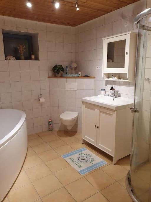 Kellergeschosswohnung mit Aussicht und Terasse Apartment in Rogaland