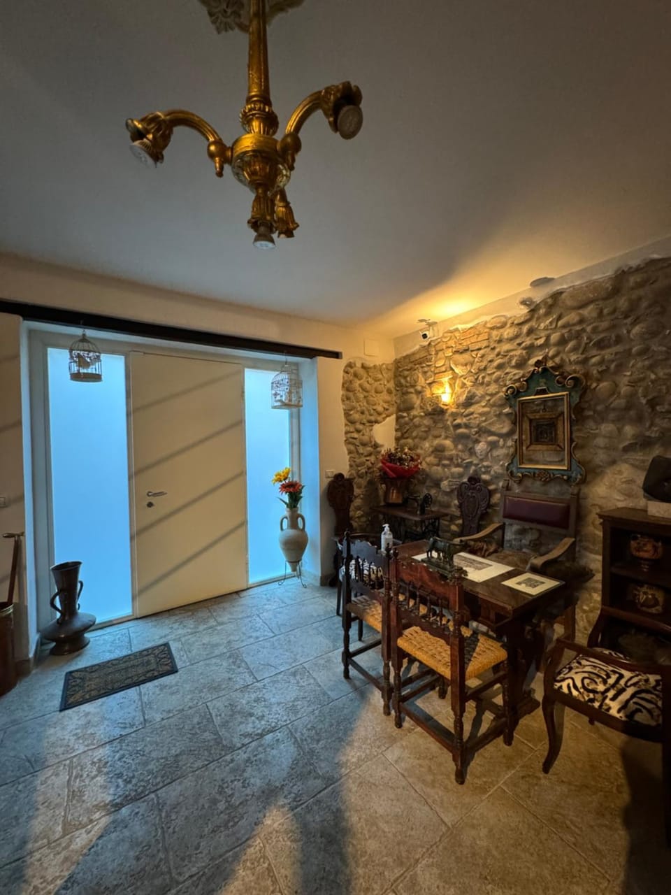 Facade/entrance