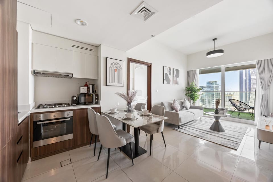 Living room, Seating area, Dining area, kitchen, kitchen