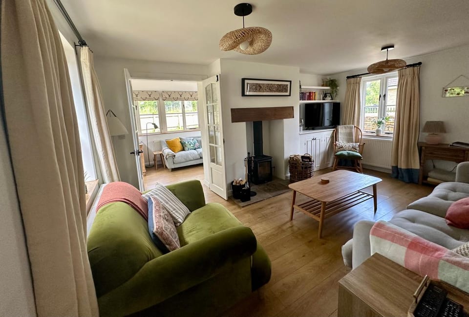 Living room, fireplace