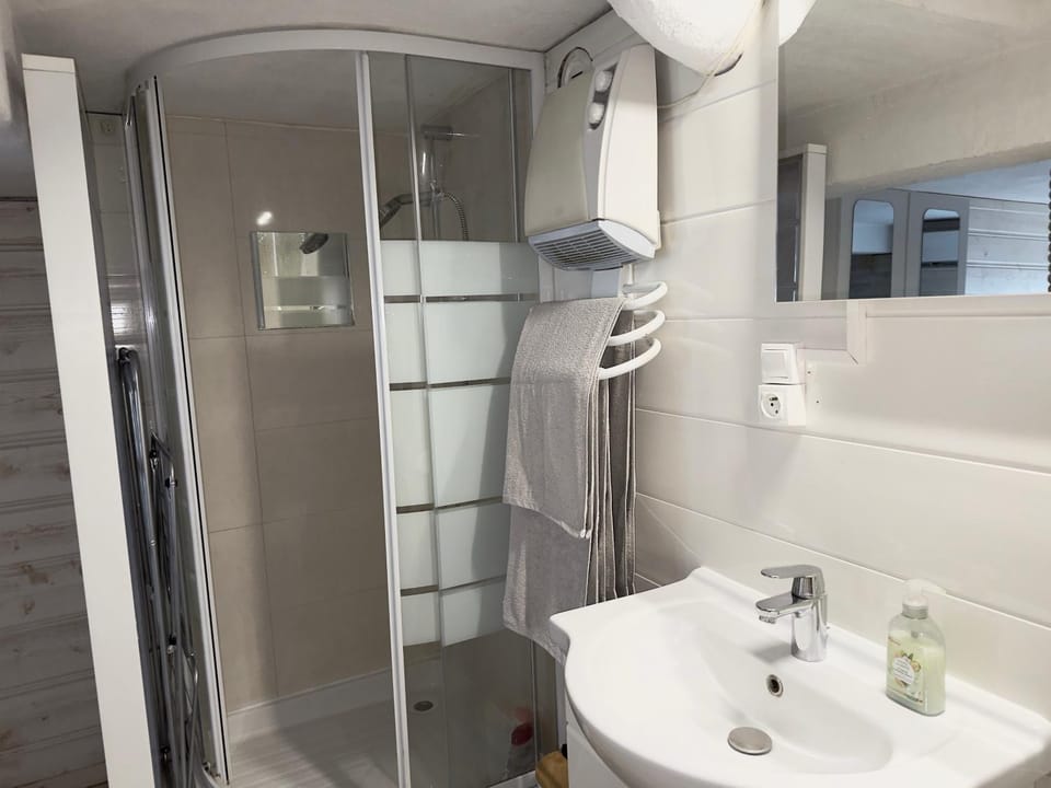 Duplex neuf à 30s des plages Apartment in Antibes