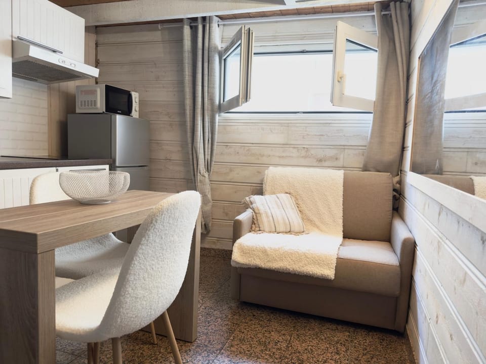 Duplex neuf à 30s des plages Apartment in Antibes
