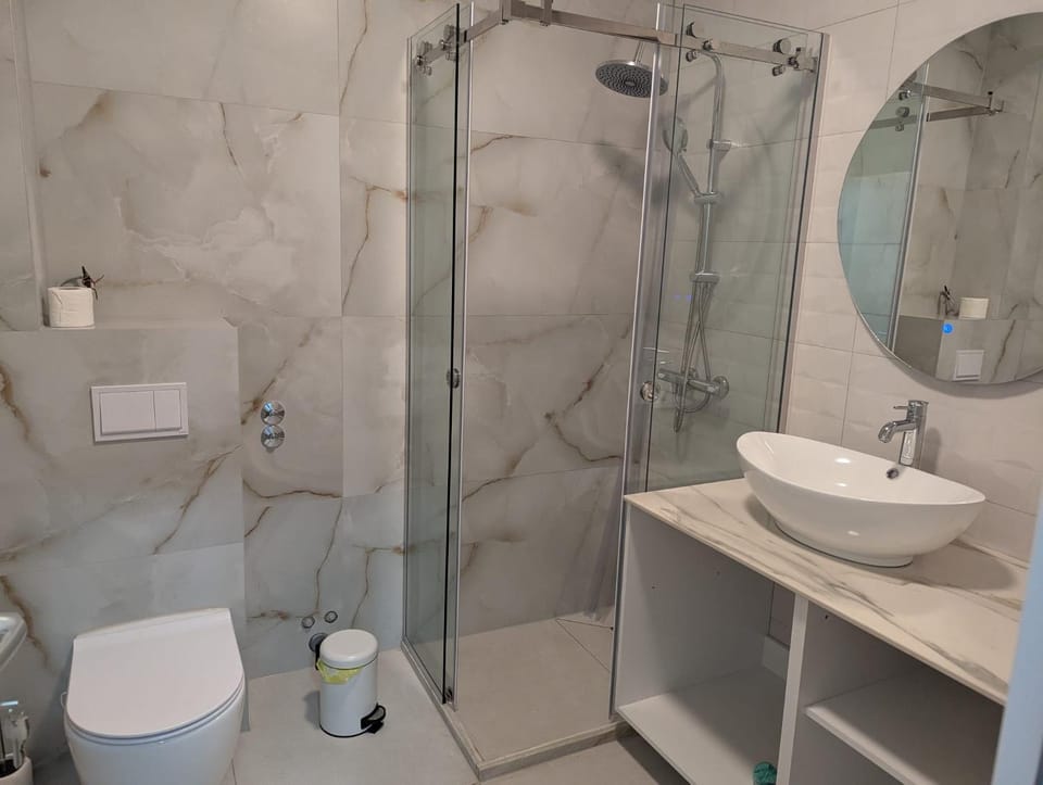 Shower, Toilet, Bathroom