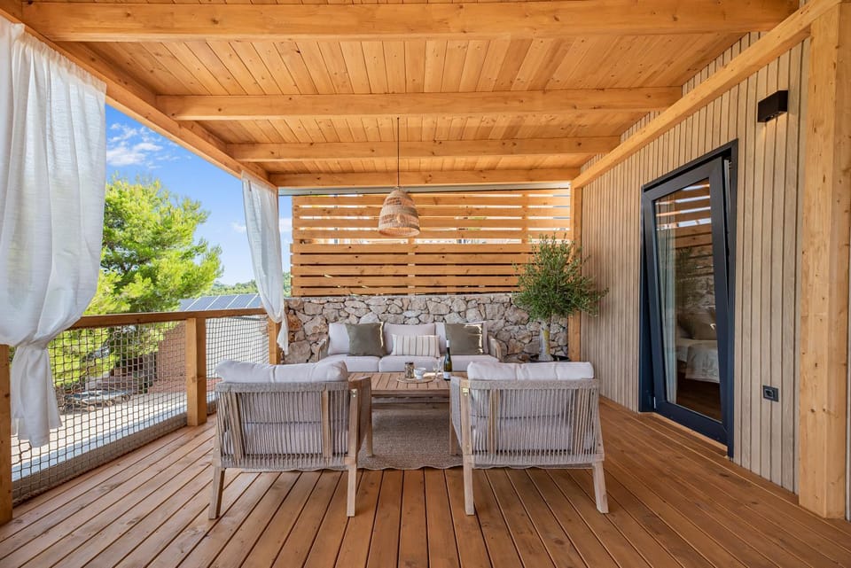 View (from property/room), Balcony/Terrace, Seating area