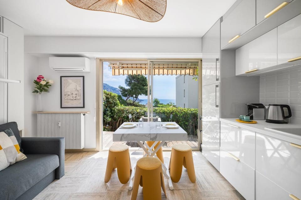 LES MIRADORS - Calme - Piscine - Parking privé - Apartment in Menton
